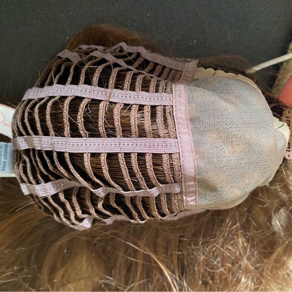 Raquel Welch- Human Hair TOPPER Memory Cap Monofilament Body Wave Layers - Picture 11 of 14